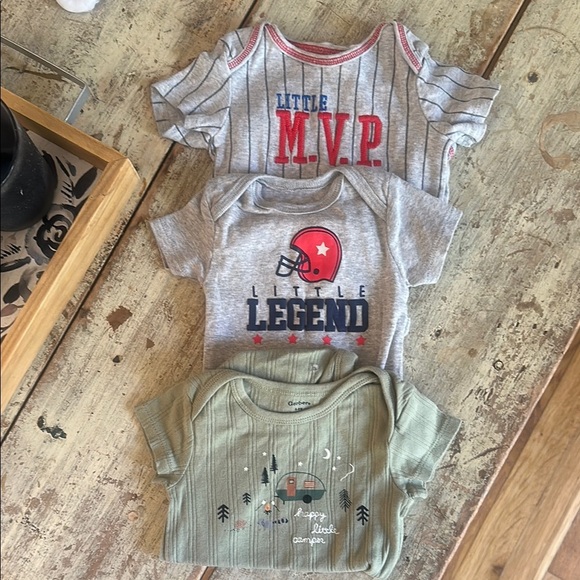 Gerber Other - Gerber Onesie Set of 3